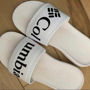 Women’s Columbia slides size 6